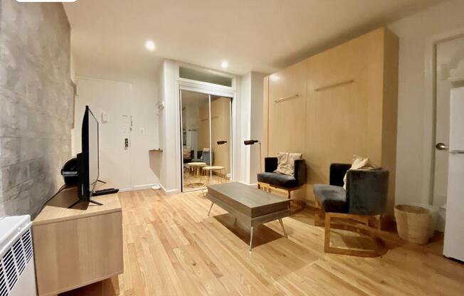 Studio, 1 bath, $2,650, Unit 2H