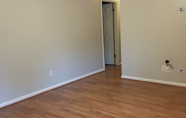 3 beds, 1 bath, $1,525