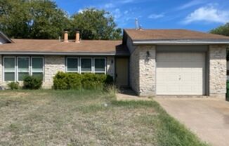 *NICE REMODELED 2 BEDROOM/2 BATH DUPLEX WITH OPEN FLOOR PLAN IN ROUND ROCK