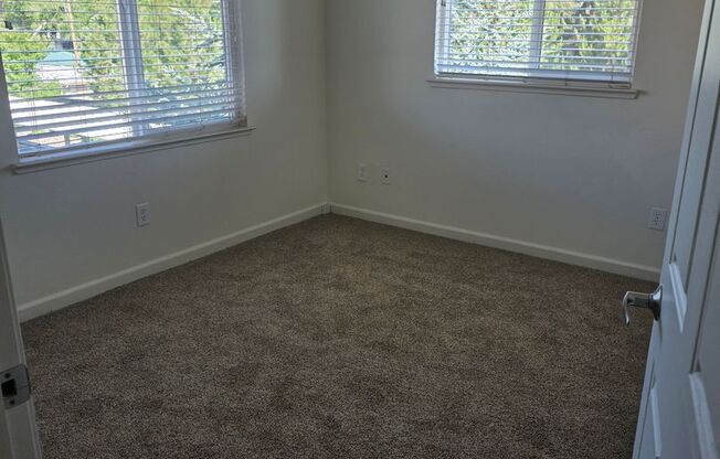 Idlewild Park Apartment for Rent!