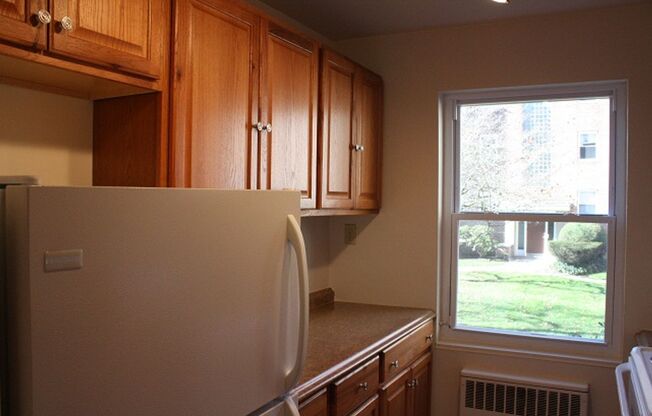 1 bed, 1 bath, 610 sqft, $1,690, Unit 106EM1A