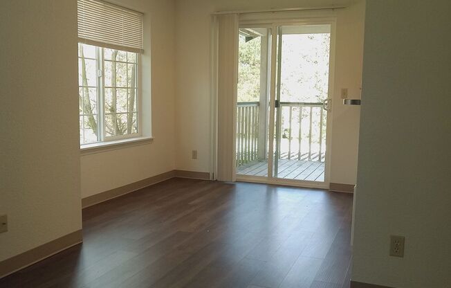 Creekwood Apts
