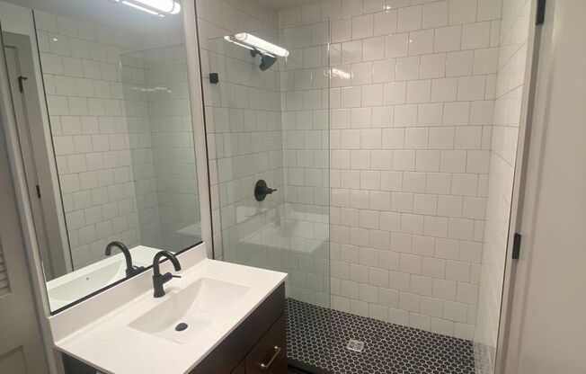 2 beds, 1 bath, 955 sqft, $1,895, Unit 209