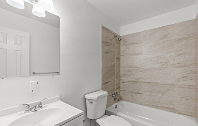 1 bed, 1 bath, 709 sqft, $895, Unit 406-210