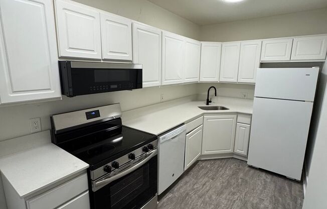 1 bed, 1 bath, 425 sqft, $1,646, Unit 219