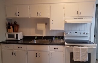 2 beds, 1 bath, $1,250