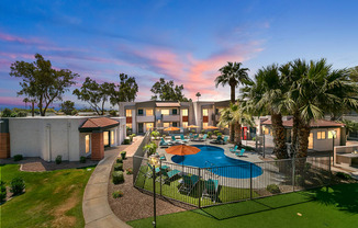 Ardella on 67th Apartments in Glendale Arizona 85301 swimming pool