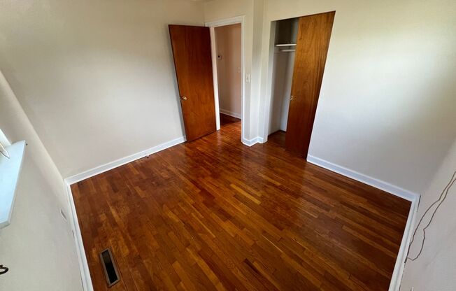 3 beds, 1 bath, $1,550