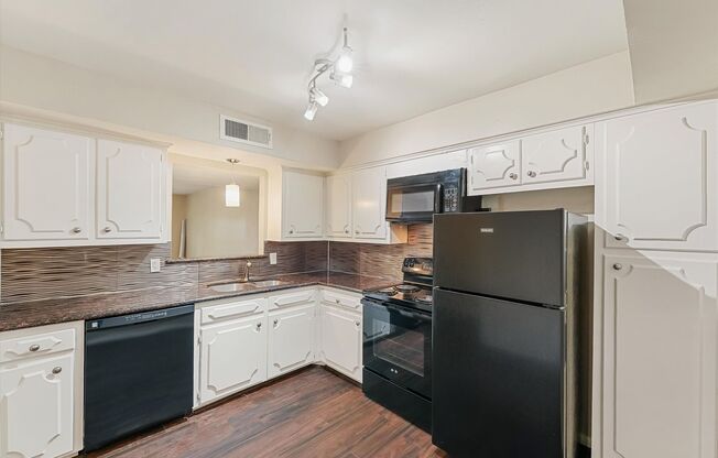 Updated 2-Bed, 2.5-Bath Condo in Sought-After Westbury Gardens!