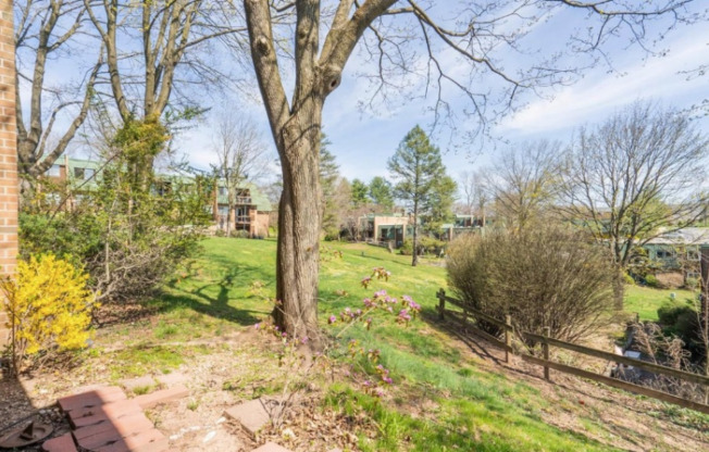 707 Meadowview Ln