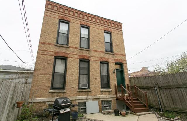1723 HURON