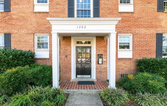 1303 S WALTER REED DR