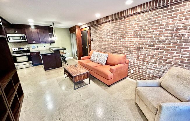 1 bed, 1 bath, 500 sqft, $2,250, Unit 01