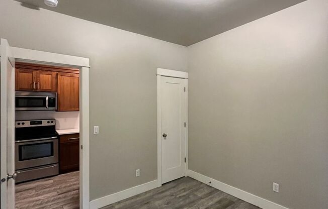 2 beds, 1 bath, $1,795, Unit 5