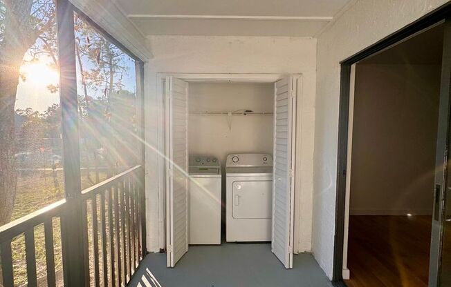 3 beds, 2 baths, 1,205 sqft, $2,075, Unit 122