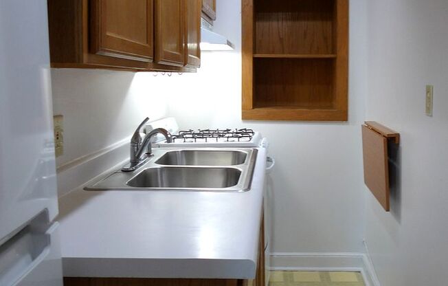 1 bed, 1 bath, 410 sqft, $960, Unit 22 - 12