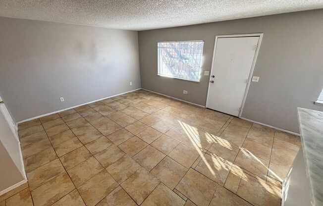 2 beds, 1 bath, $1,095, Unit 1