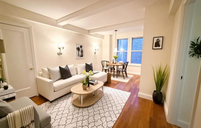 309 W 57 ST
