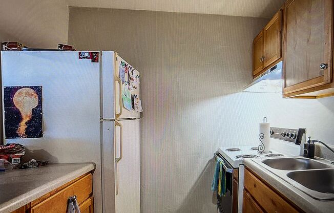 1 bed, 1 bath, 565 sqft, $800, Unit Unit 10