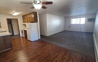 2 beds, 1 bath, 900 sqft, $770, Unit 5