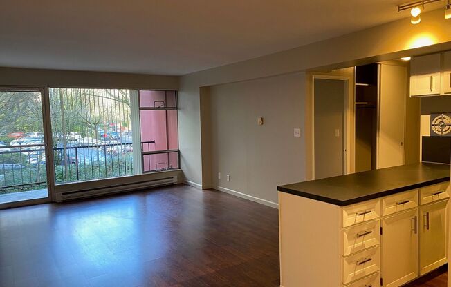 1 bed, 1 bath, 600 sqft, $1,425, Unit 407