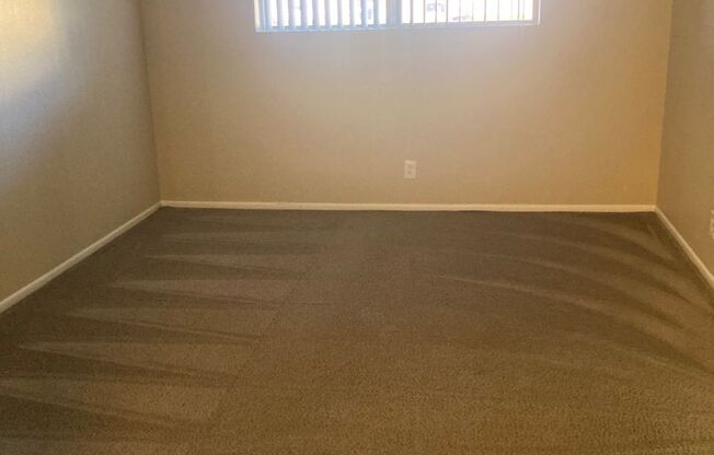 1 bed, 1 bath, 565 sqft, $999, Unit 215