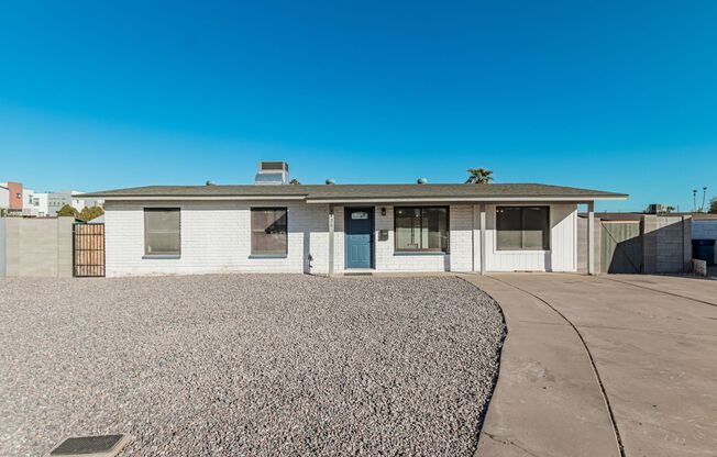 Beautiful 4 bedroom home in Tempe on a cul-de-sac!