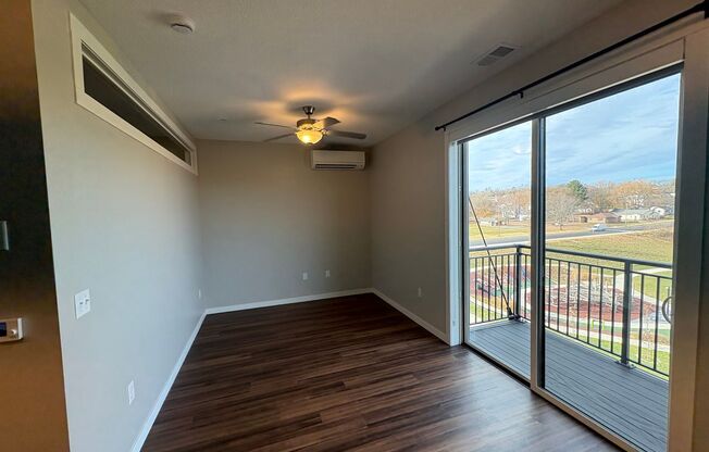 1 bed, 1 bath, 605 sqft, $1,200, Unit 331