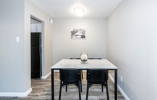 1 bed, 1 bath, 651 sqft, $1,255