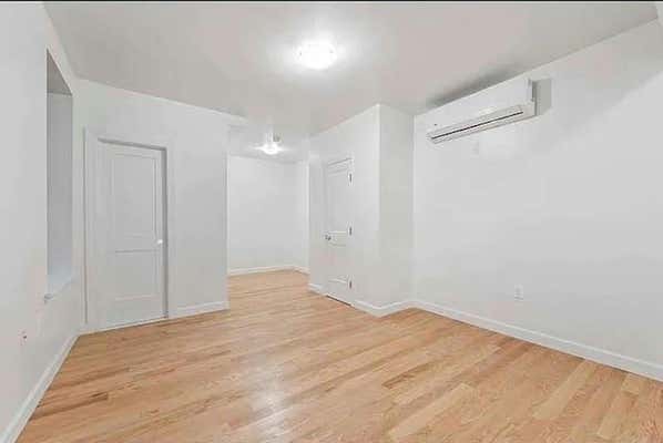 Studio, 1 bath, 400 sqft, $1,541, Unit B4