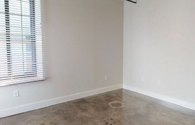 1 bed, 1 bath, 569 sqft, $900, Unit G14