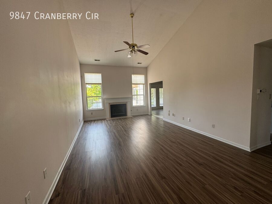 9847 CRANBERRY CIR