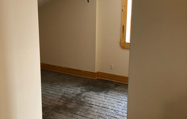 1 bed, 1 bath, 415 sqft, $985, Unit 14