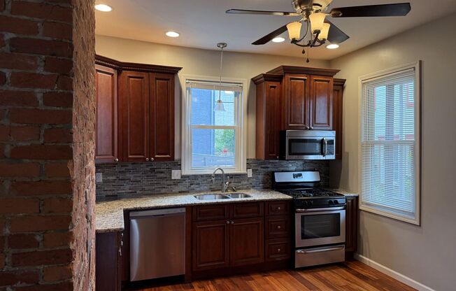 2 Bedroom, 1 Bath Townhome in trendy Lawrenceville. Convenient!