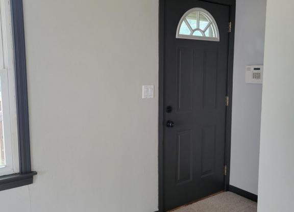 3914 N 87 ST