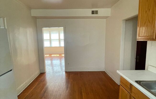 1 bed, 1 bath, 650 sqft, $950, Unit 1152 B-1