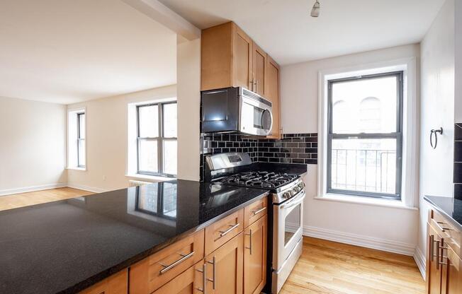 200 W 99 ST