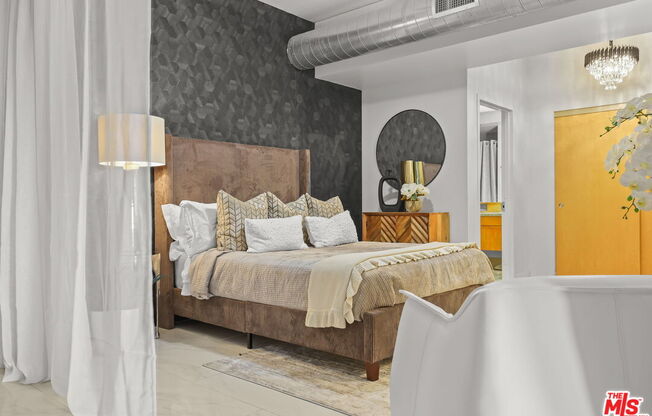 1 bed, 1.5 baths, 1,200 sqft, $4,995, Unit 916