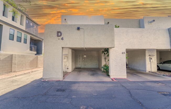 Live in the Heart of Tempe – Charming 2-Bedroom End Unit Townhome
