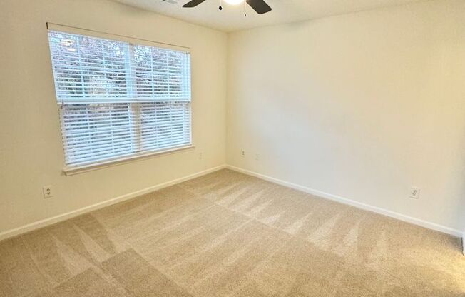 3 beds, 2 baths, 1,248 sqft, $1,695, Unit 315-203