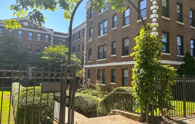 Studio, 1 bath, 390 sqft, $2,500, Unit 314