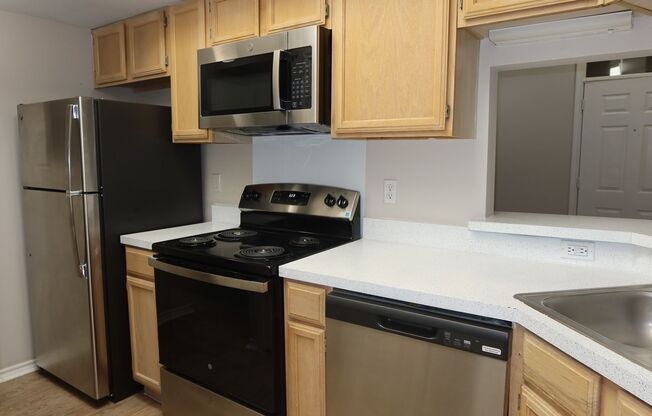 1 bed, 1 bath, $1,295, Unit Unit 825