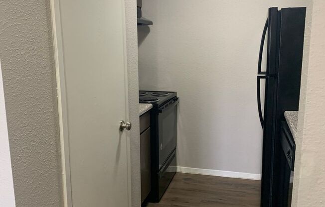 1 bed, 1 bath, 841 sqft, $895, Unit 1611