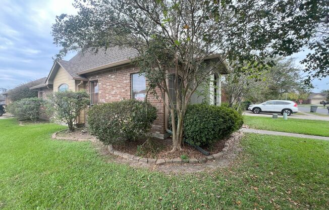 3 bedroom, 2 bathroom home located in Baton Rouge, LA.