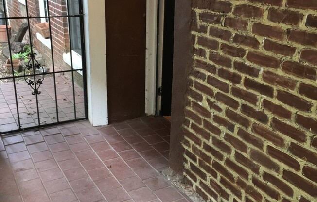 Charming Apartments in the Heart of Virginia Highland!