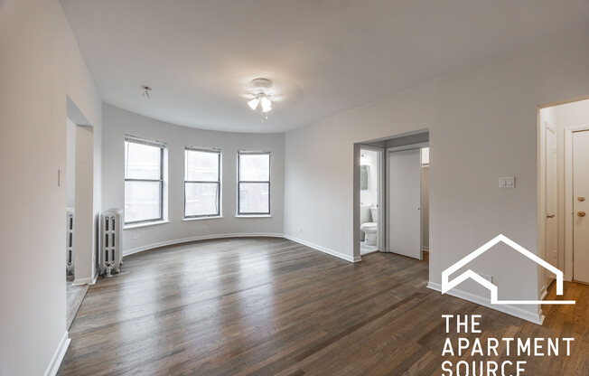 7728 North Marshfield Ave.