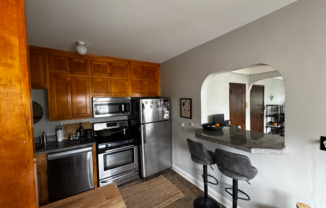 4652 Chicago Ave South