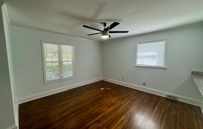 3 beds, 1 bath, $1,500