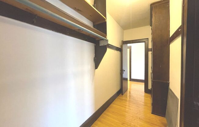 Studio, 1 bath, $875, Unit 3