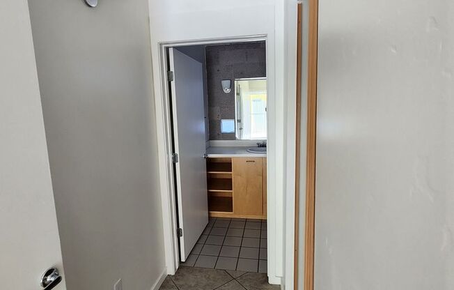 1 bed, 2 baths, $1,695